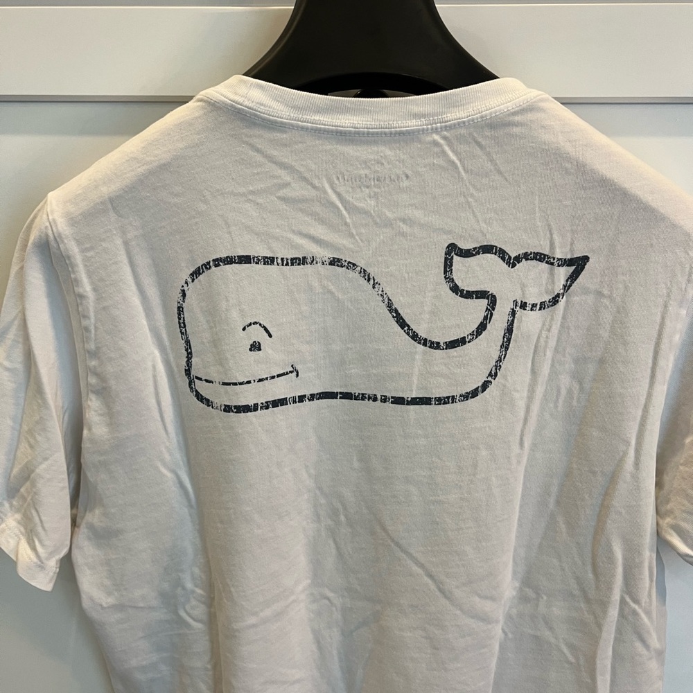 Vineyard Vines White Tee with Classic Navy Whale Pocket.  Boys XL